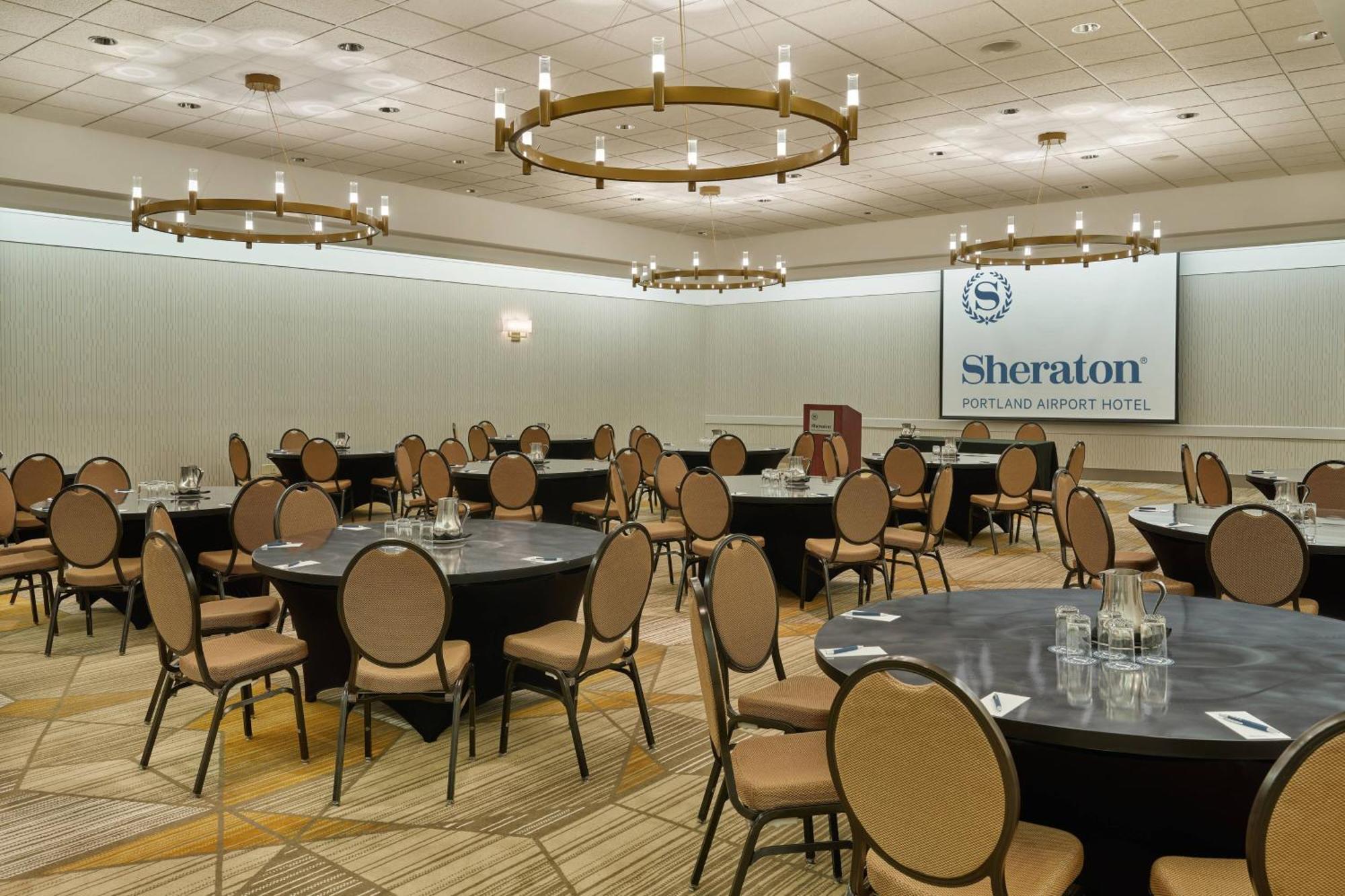 Sheraton Portland Airport Hotel Экстерьер фото