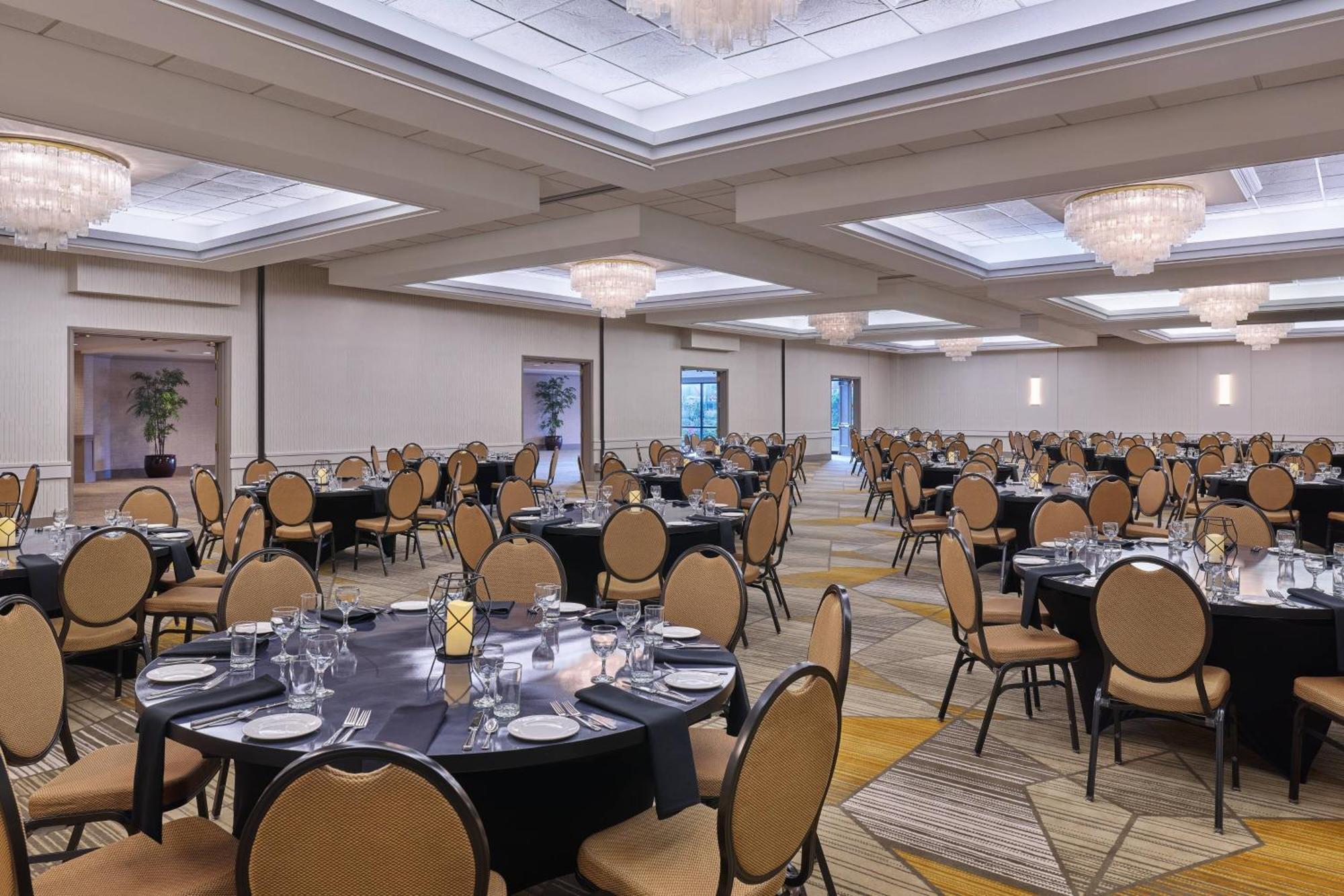 Sheraton Portland Airport Hotel Экстерьер фото
