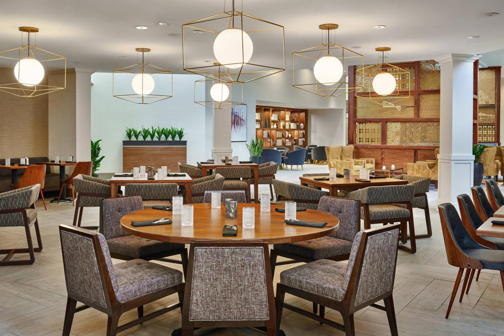Sheraton Portland Airport Hotel Экстерьер фото
